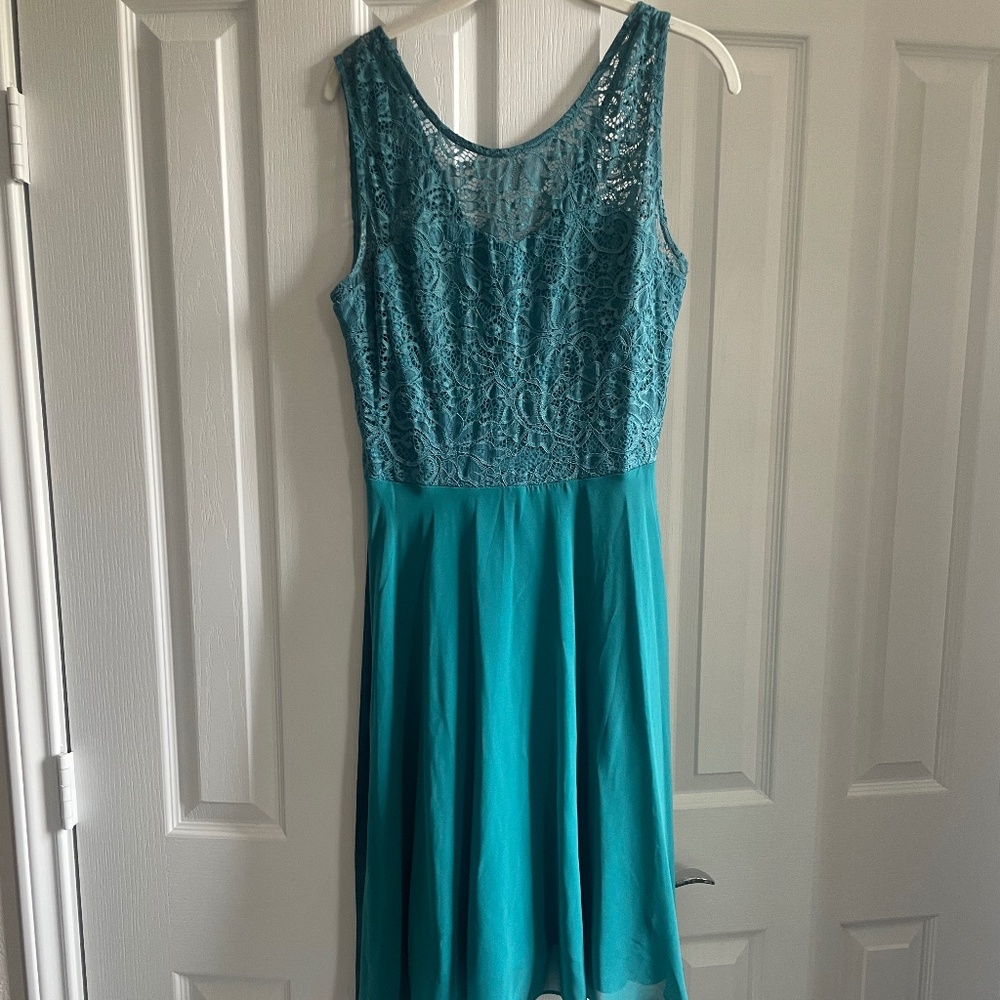 Cute turquoise dress